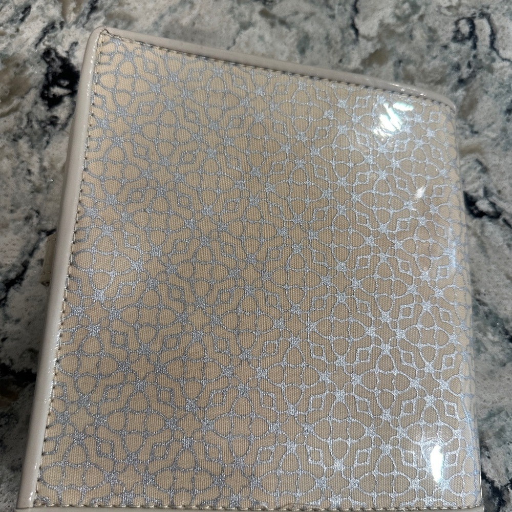 Kendra Scott Travel Jewelry Organizer - Beige with Silver accents